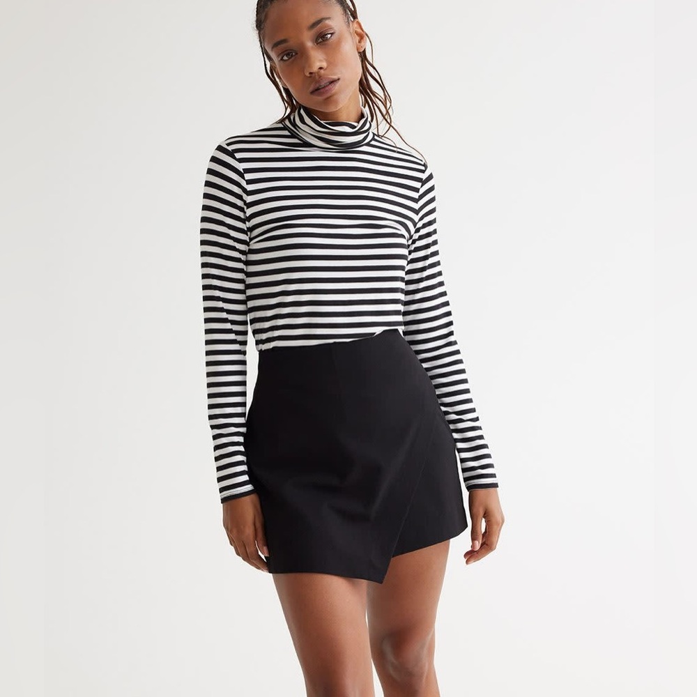 Black Mini Skort Size 16 - Reitman’s.